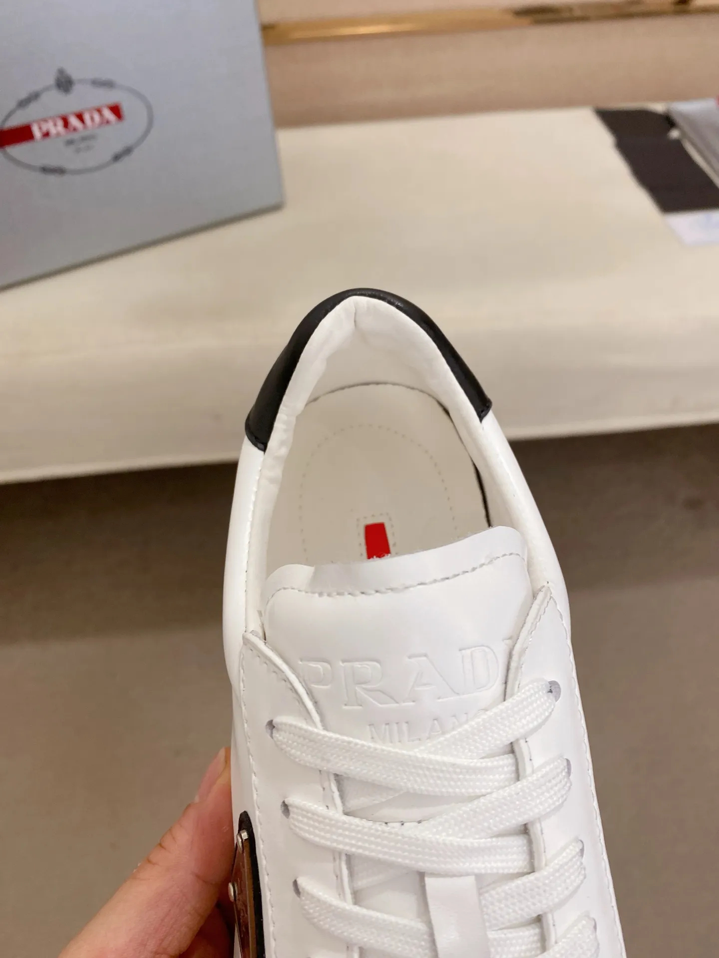 Men's shoes 💰 540💰 ✔️✔️✔️High-quality new PRADA counters are launched at the same time. The new men's shoes and 😘fabrics are selected from first-layer cowhide and are made by pure handicrafts. Lining: Full cowhide lining. 👍🏿 High-end ☄️ air-cushion molded anti-slip rubber outsole, exquisite lines, simple and elegant, comfortable and high-end for leisure travel. Code number: 38 to 44